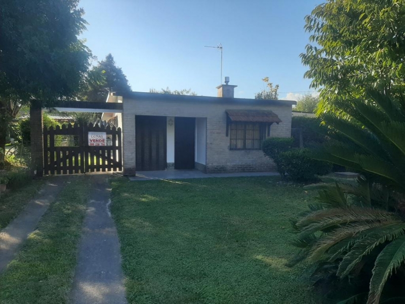 COMODA FINCA  CON AMPLIO FONDO